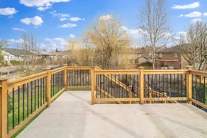 Cheerful 4 Bedroom House with Huge Patio - Image 4
