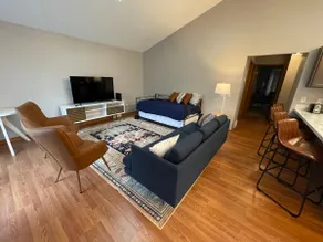 Modern home with room for all & large yard! - Image 2