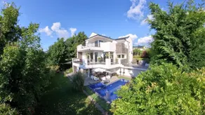 Luxe vacation next to Budapest(PrivateFamilyVilla) - Image 2