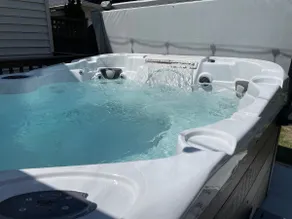 The Douglas Suite | South Surrey + Hot Tub - Image 5