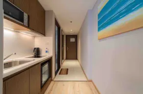 Cityview w/ Bathtub & Balcony, Central, Pool & Gym - Image 5