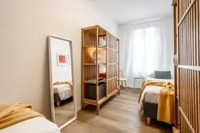 Emilia Suite Young - Image 3