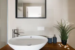Quiet 100m² boutique: 4 rooms, 3 baths, terrace|AC - Image 3