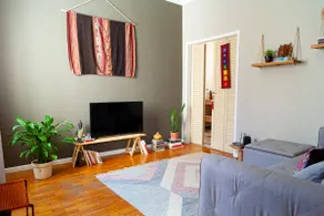 Beautifully Decorated Apartment • Perfect Location - Image 3