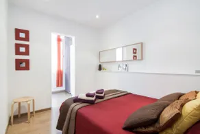 Gracia-Sagrada Familia. 3 BDR, AC, best location - Image 4