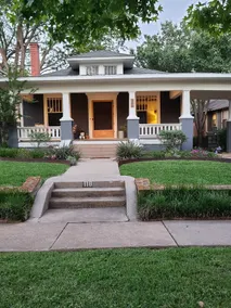 Bishop Arts Boho craftsman with POOL! - Image 3