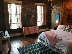 Massey’s on Washington - Riverside Loft - Image 3