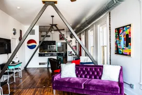 Wrike's Loft Apartment in Beautiful Graham - Image 3