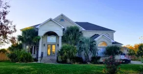 Luxury Home, 50' pool, hot tub, grill & pool house - Image 3