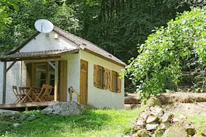 Lake Chaumeçon Cottage with Private Pond - Image 5