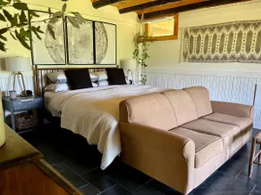 Cozy Historic Cabin with stellar view of Big Schloss - Image 3