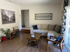 Entire 3 bed 2 bath house, super clean and bright - Image 4