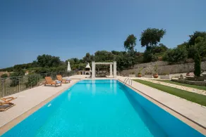 Luxury Villa Rosso Karrubo with enormous pool! - Image 2