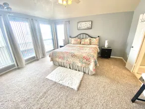 Cozy Duplex Close to Hobby, Lagoon, NASA, Beaches! - Image 4