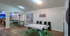 Entire residential home · 3 bedrooms - Image 2
