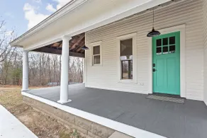 Secluded farmhouse close to downtown Nashville, IN - Image 3