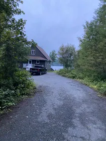 Marcus and Nancy’s Lakeside Cottage - Image 4