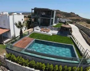 Villa with private private pool and sea views - Image 2