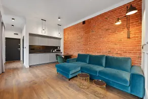 Crooked Tenement Deluxe Apartment 1 in the attic - Image 3