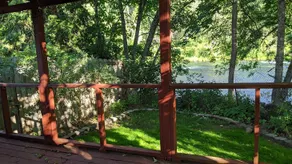 Cabin in the trees - Image 5