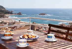 APARTMENT SEA VIEWS in COSTA BRAVA - Image 2
