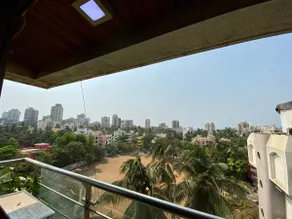 2 BHK Condo Balcony Sea View *Bandra* - Image 4