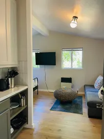Cozy Cottage in Mill Valley - Image 2
