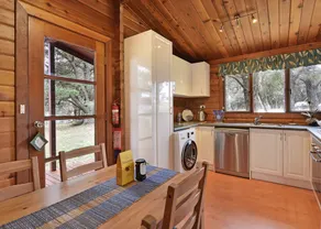 Secluded Mountain Hideaway with EV charger - Image 5