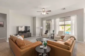 Relaxing stay, family friendly! Free heated pool - Image 3