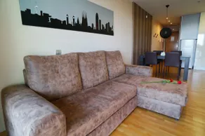 Apartment in front of Fira Gran Via - Image 3