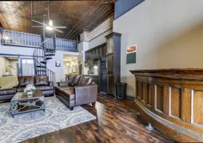 Lincolns Loft - Speakeasy Suite - Image 5