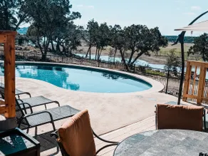 Lake Front, Tubing, Schlitterbahn, Pool & Hot tub! - Image 3