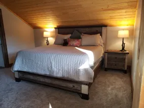 Bearly Heaven - 4 person, 2 bedroom - Whole House - Image 2