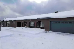 family getaway with hot tub and game room on 2 acres - Image 4