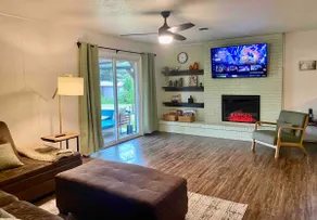 Spacious Family Home with outdoor TV. - Image 2