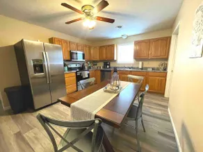 Coastal Dreamin' near I-57, quiet community! - Image 5