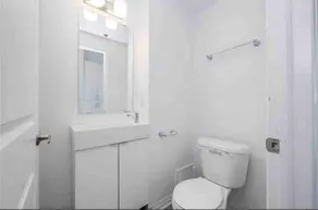 Contemporary/bright studio in the heart of Oshawa! - Image 4