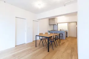 Perch's Apartment, Family Apartment 303 - Image 4