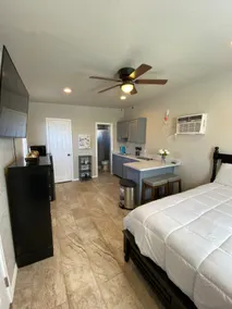 ⭐️Private stand-alone studio (Central)⭐️ - Image 5