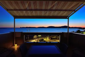 Luxury apartment with breathtaking views - Image 3