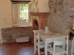 BARGA Old Town - Bright House with Garden - Image 5