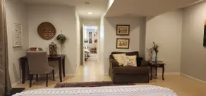 T&T’s Comfy Artists’ Retreat BnB - Image 3