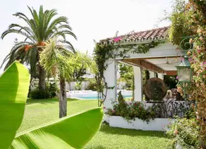 Beautiful house in Guadalmina Baja, overlooking the river and golf 800m from the beach - Image 4