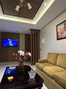 Cozy Apartment Available - Image 4
