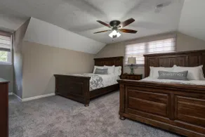 Morningside Retreat, Center of Springfield - Image 4