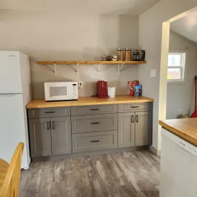 Modern 2br near the trestle - Image 5
