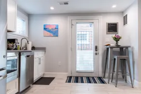 Modern Home near Union Market - free parking - Image 4