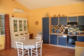 Maisonette in property with pool - Image 5