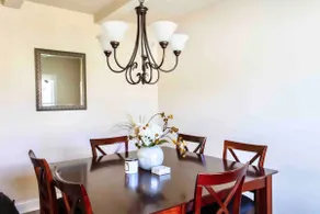 Cheerful & Spacious 4bedroom home away from home! - Image 4