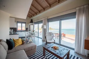 Seafront penthouse - Image 5